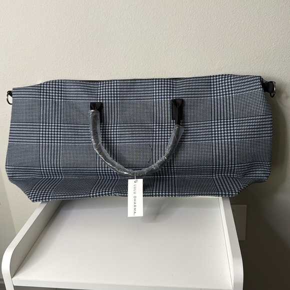 Lulu Dharma Frasier Weekender Bag in Blue Plaid NWT - Picture 4 of 5